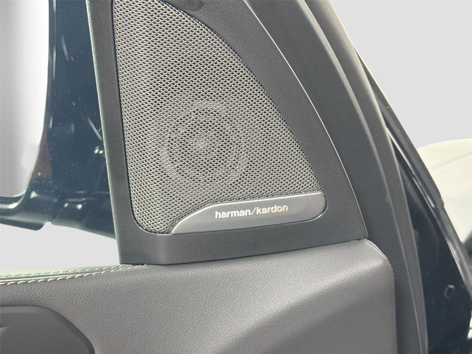 New 2026 BMW X5 xDrive40i w/ M Sport Package image 18