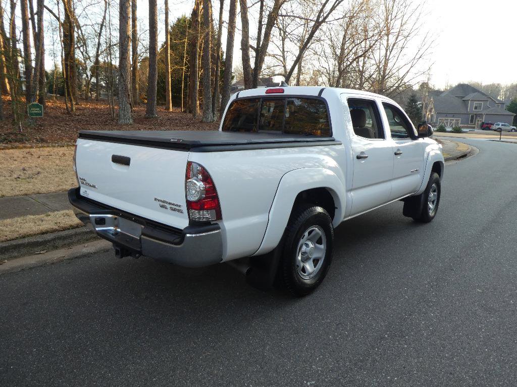 Used 2015 Toyota Tacoma PreRunner w/ SR5 Package image 25