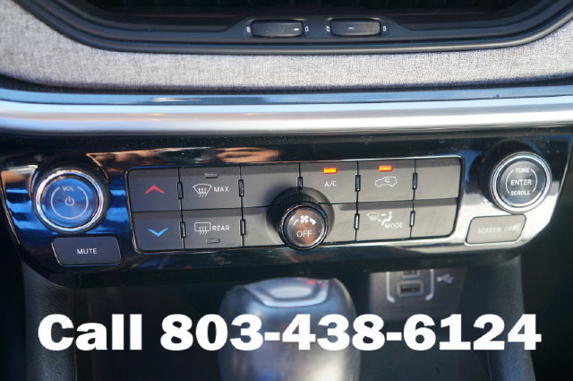 Used 2024 Jeep Compass Latitude AWD/4WD image 10
