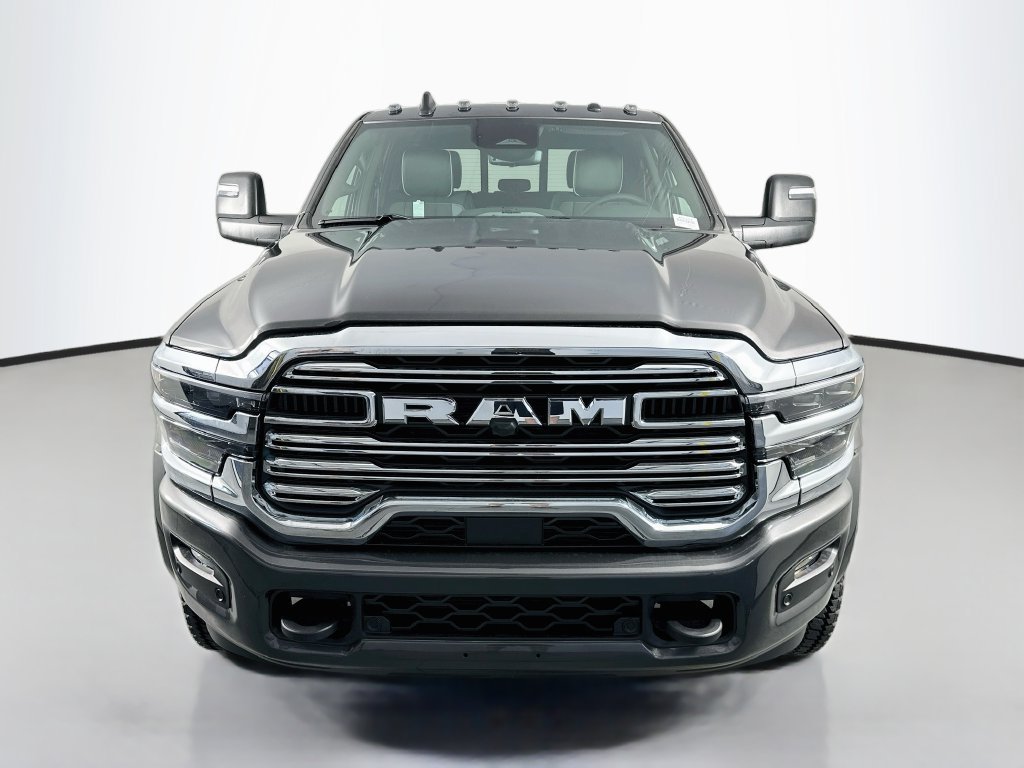 New 2026 RAM 4500 4x4 Crew Cab DRW w/ Laramie Trim Package image 2