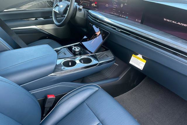 New 2025 Cadillac Escalade IQ Luxury 2 image 18
