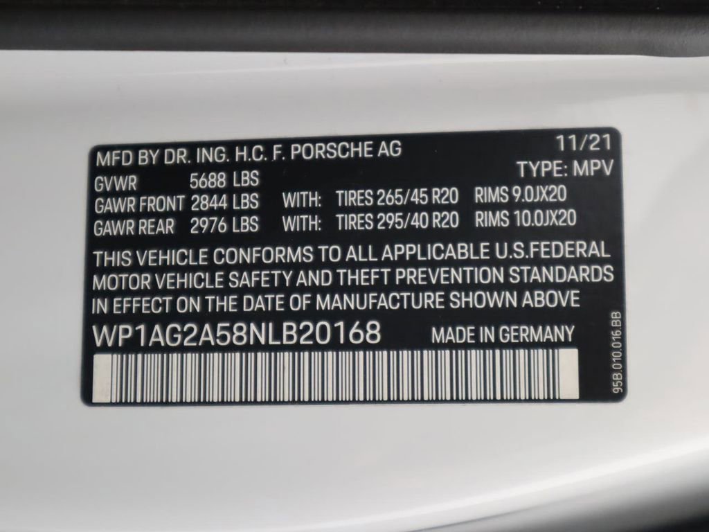 Used 2022 Porsche Macan S AWD/4WD image 36