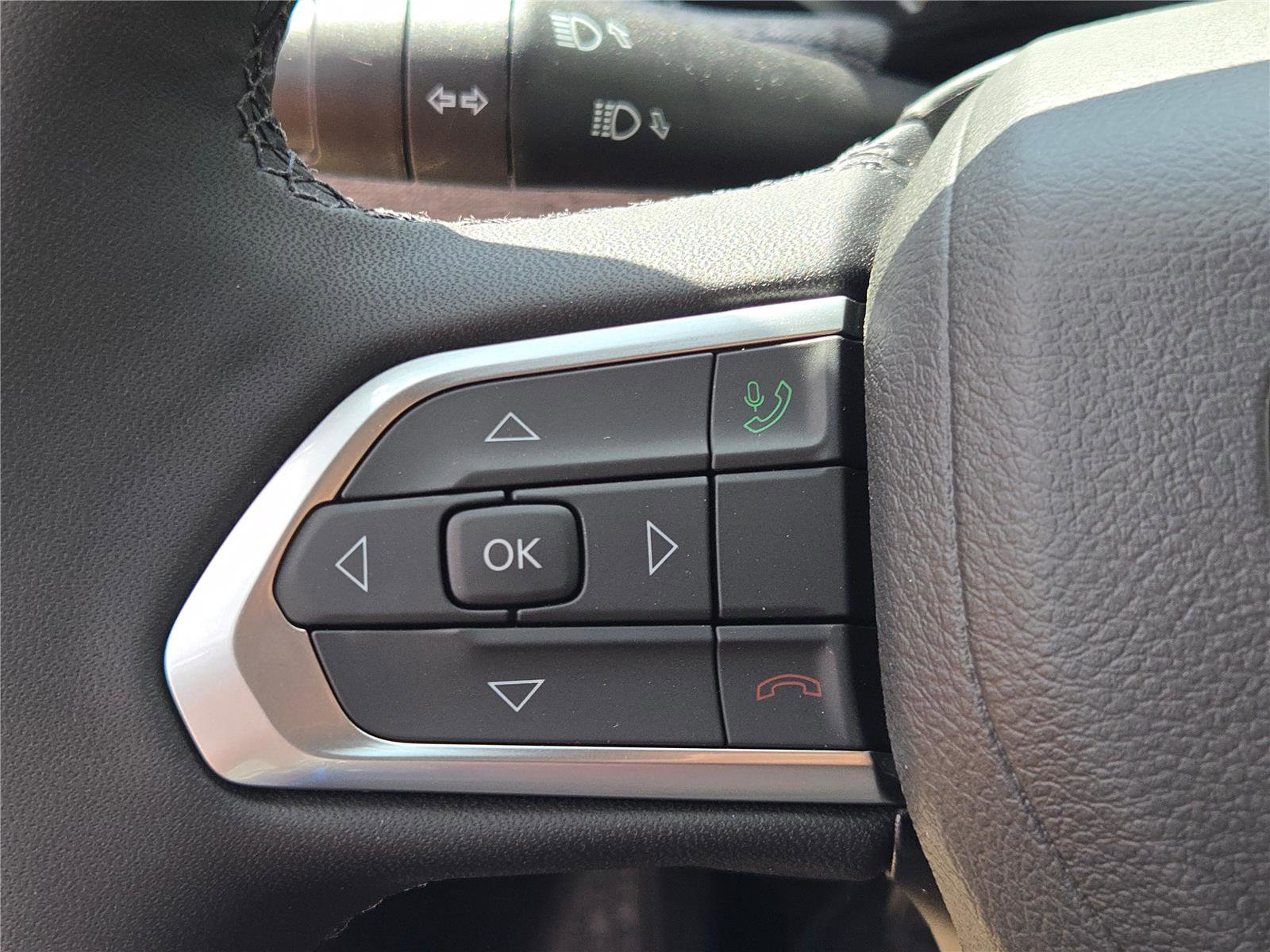 New 2025 Jeep Compass Latitude w/ Convenience Group image 25