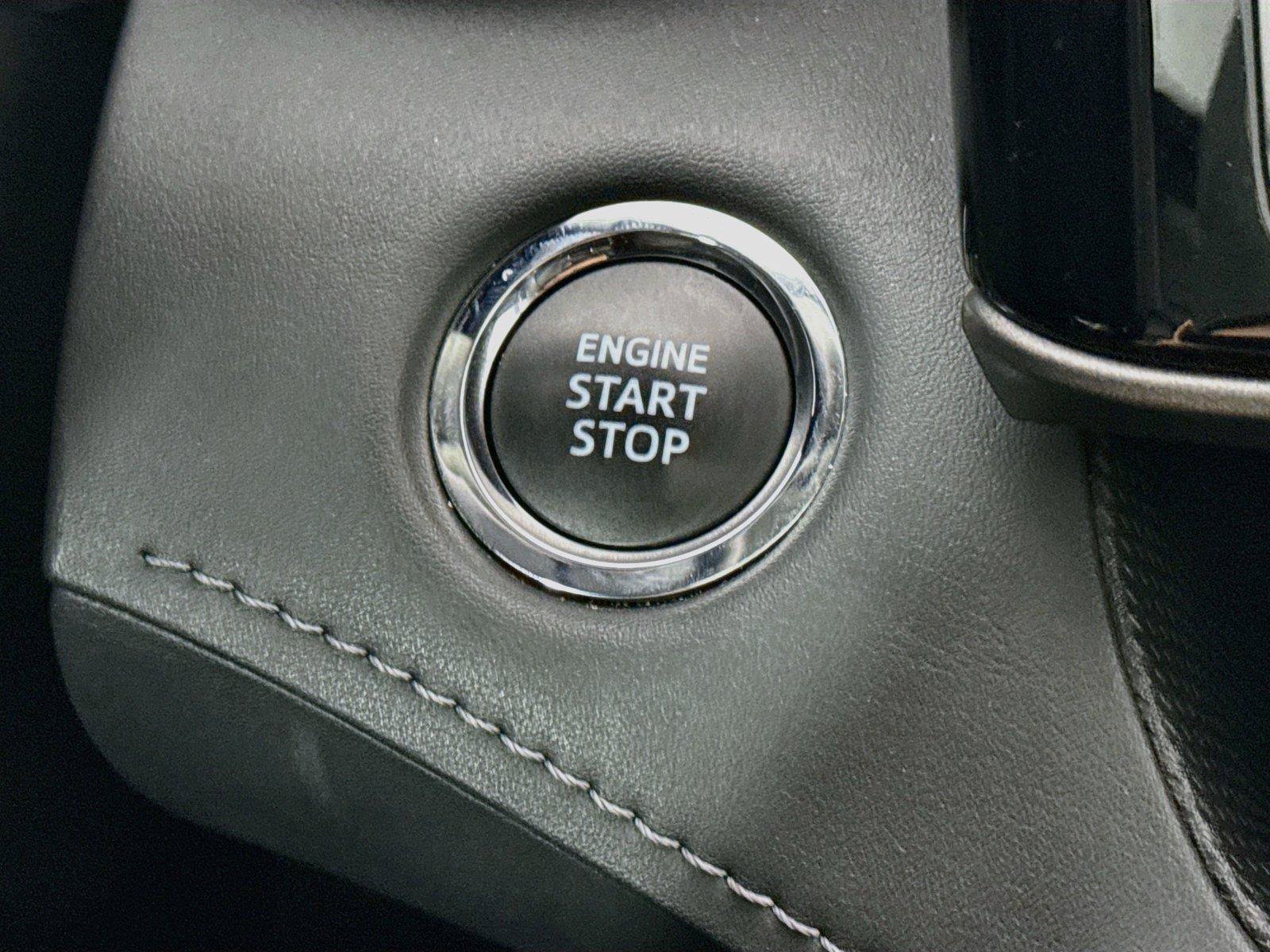 Used 2022 Toyota Highlander XLE FWD image 22