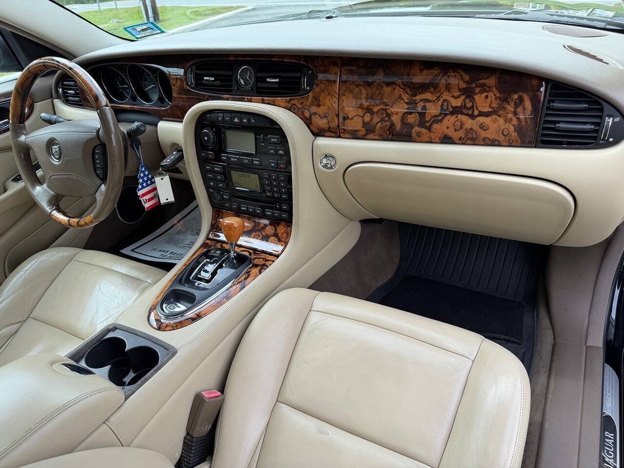 Used 2005 Jaguar XJ8 RWD image 20