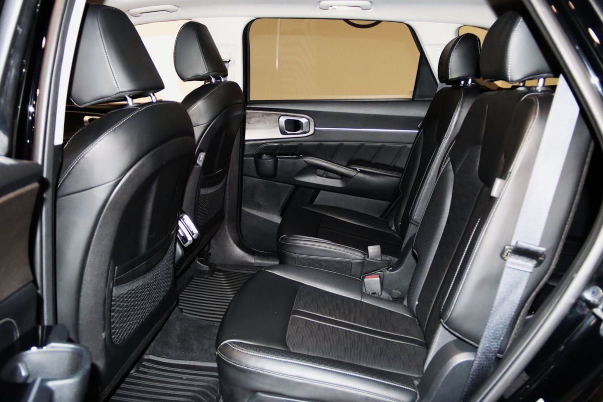 Used 2025 Kia Sorento SX AWD/4WD image 50