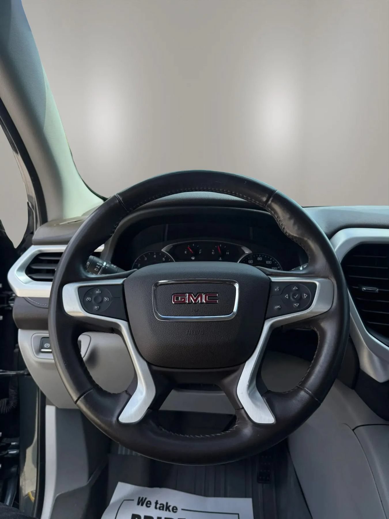 Used 2019 GMC Acadia SLT w/ LPO, Floor Liner Package FWD image 16