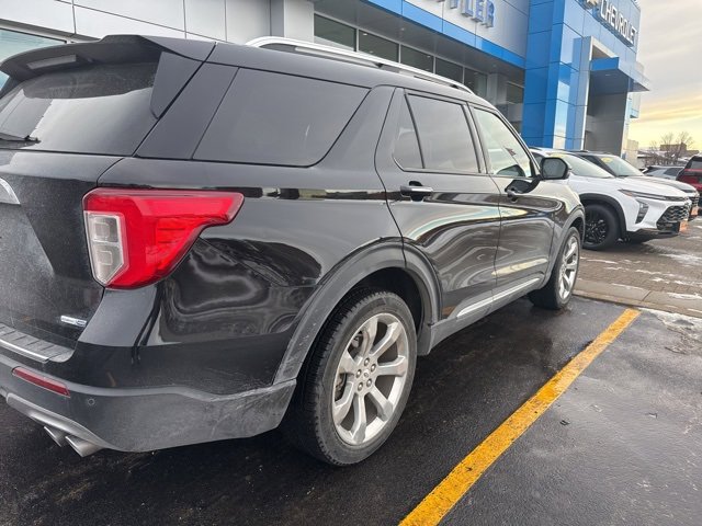 Used 2020 Ford Explorer Platinum w/ Premium Technology Package image 3