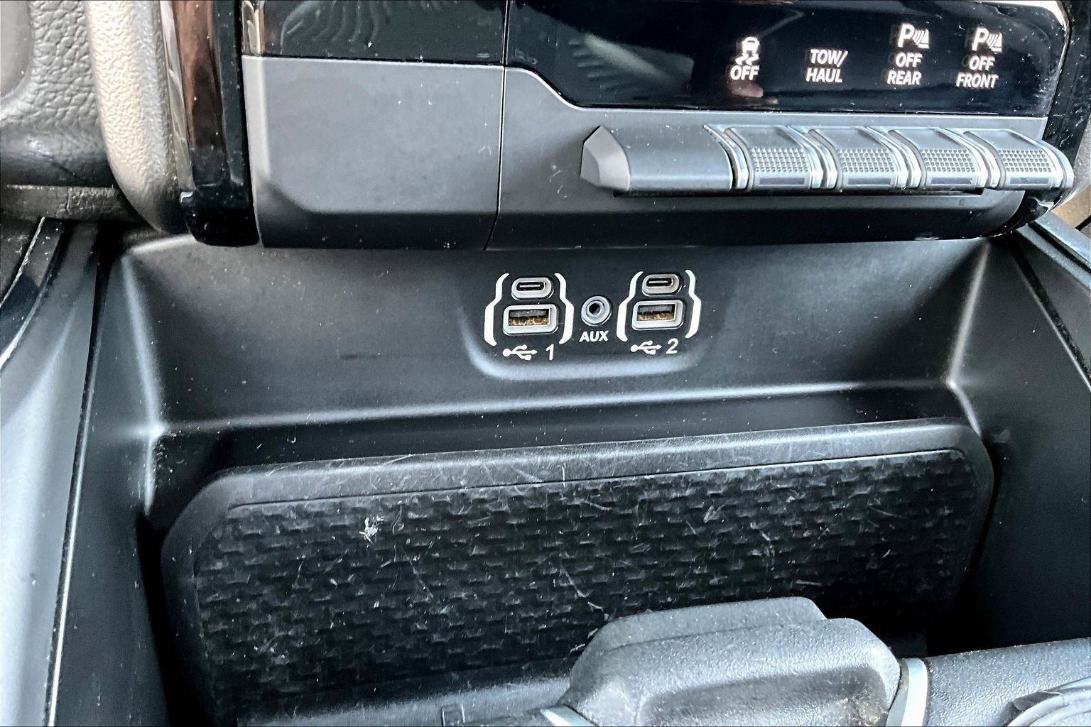 Used 2020 RAM 1500 Laramie w/ Sport Appearance Package image 17