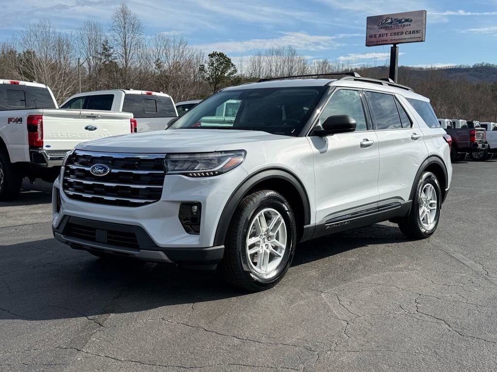 Used 2026 Ford Explorer Active w/ Active Comfort Package RWD image 8