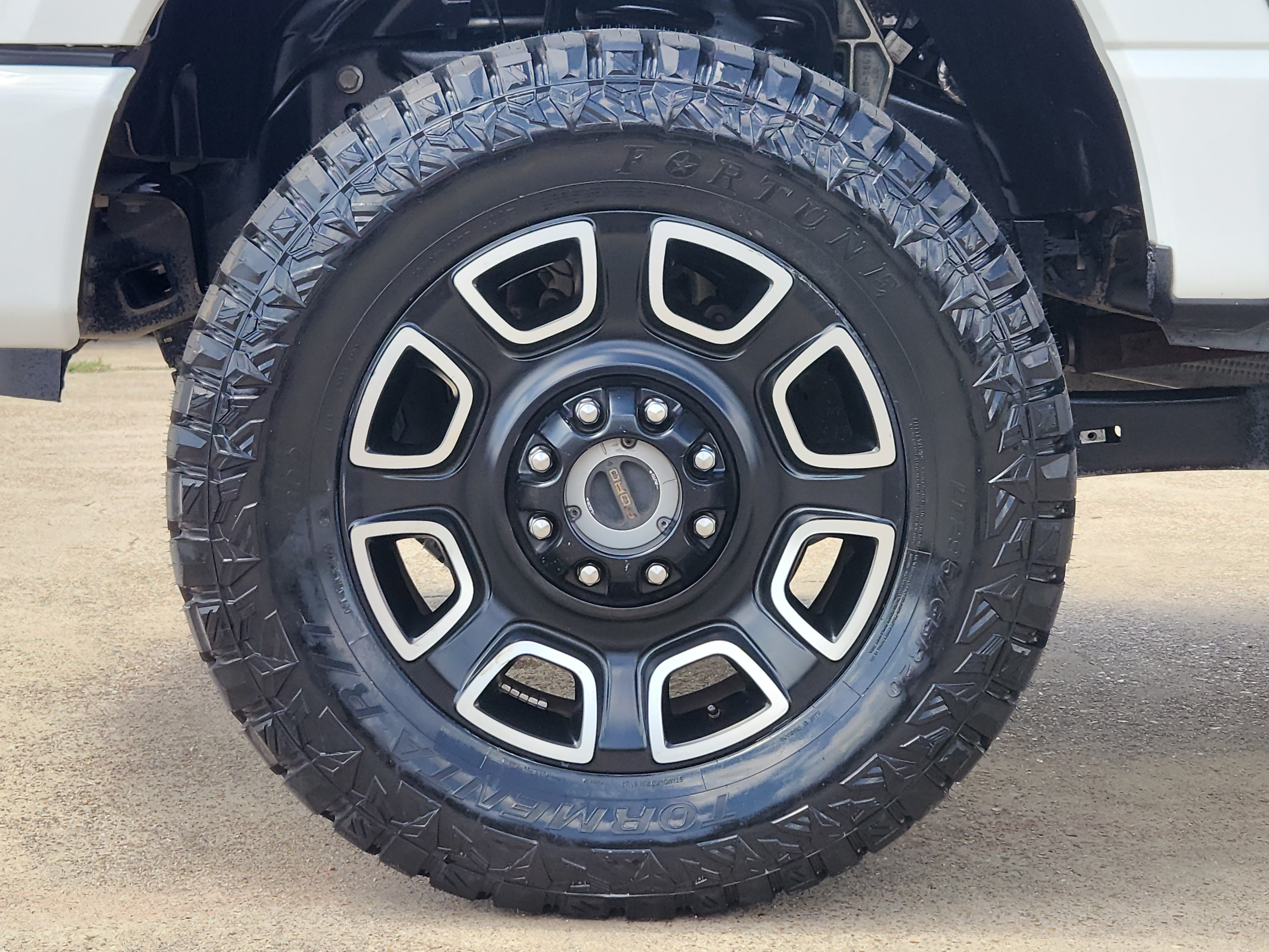 Used 2024 Ford F350 Platinum AWD/4WD image 7
