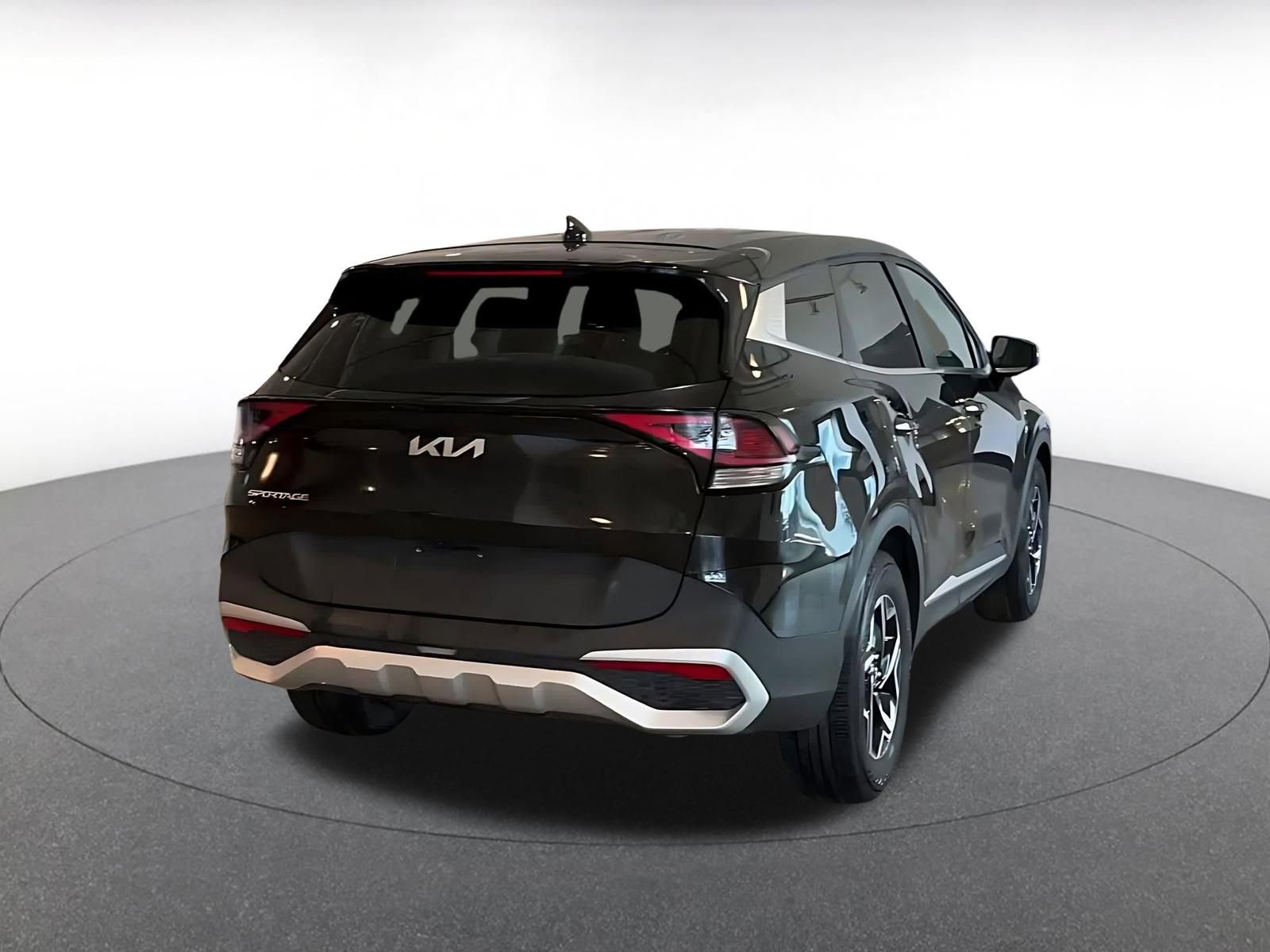 Used 2025 Kia Sportage LX image 14