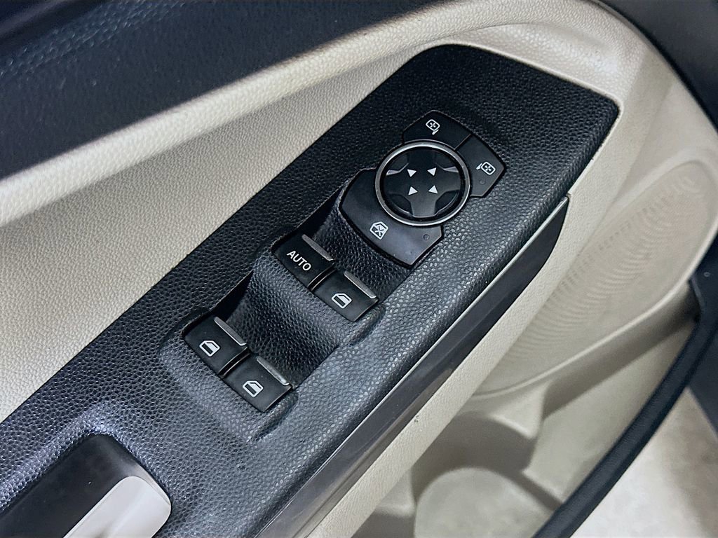 Used 2021 Ford EcoSport SE w/ SE Convenience Package image 20