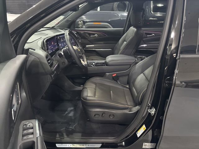 Used 2025 Chevrolet Traverse High Country w/ LPO, Floor Liner Package image 9