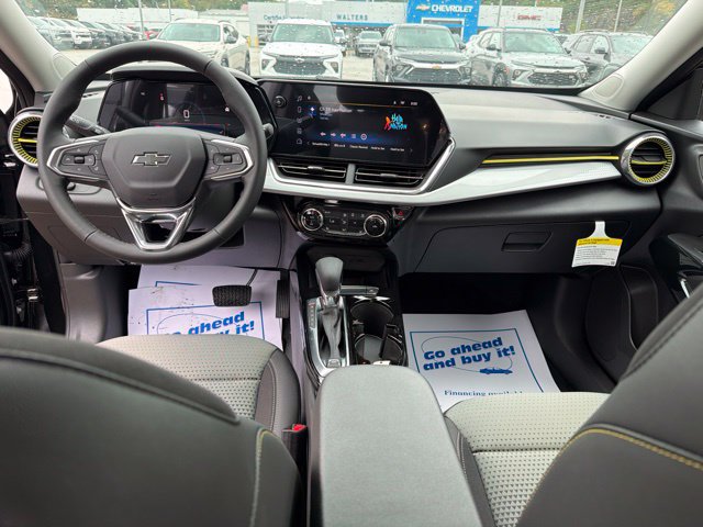 New 2026 Chevrolet Trax LT w/ Sunroof Package FWD image 20