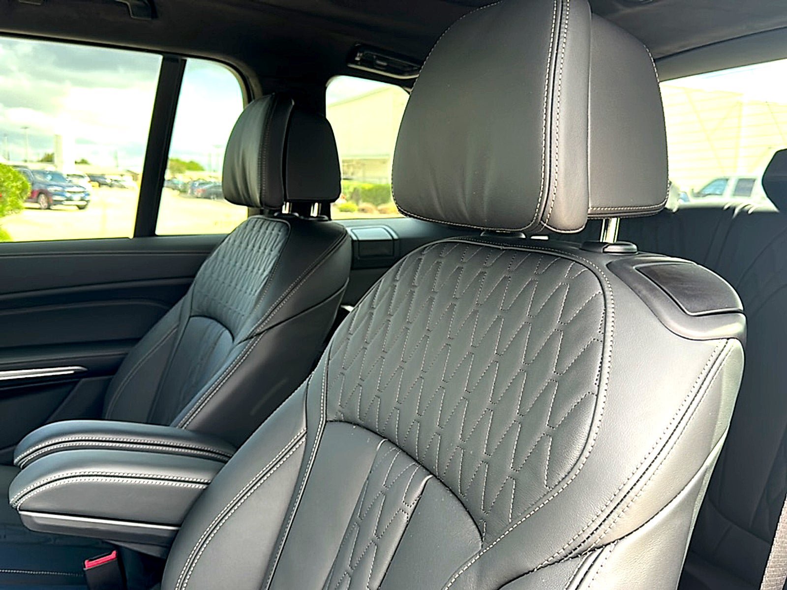 New 2027 BMW X7 M60i AWD/4WD image 17