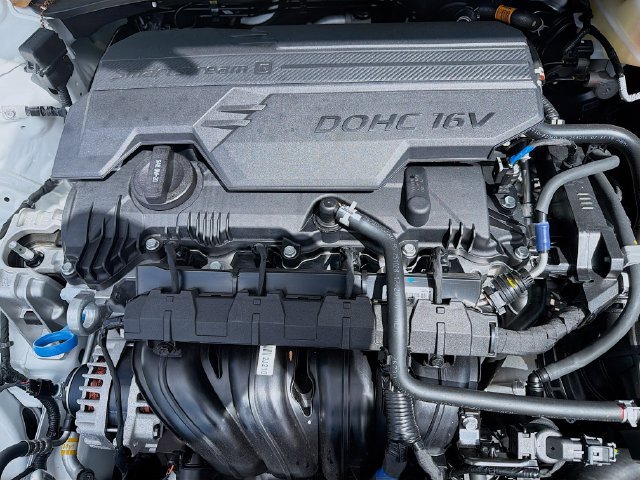 New 2026 Hyundai Elantra Sport FWD image 29