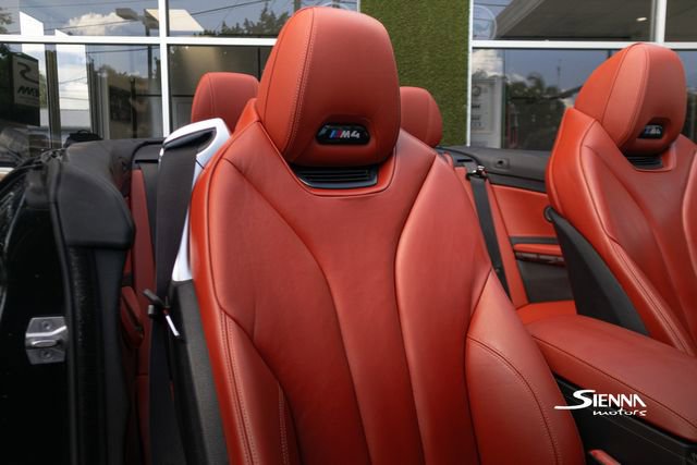 Used 2018 BMW M4 Convertible image 25