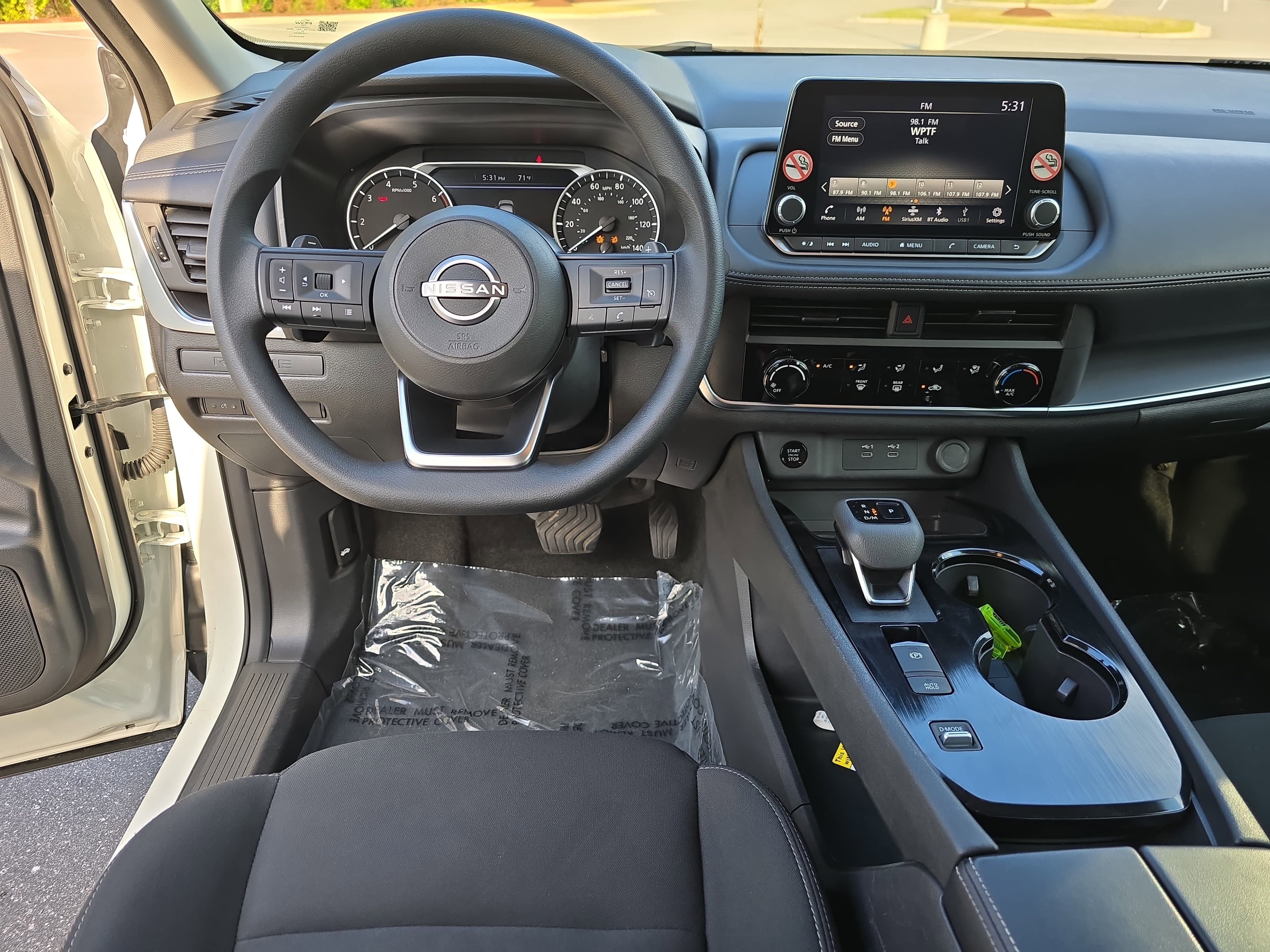 Used 2024 Nissan Rogue S FWD image 18