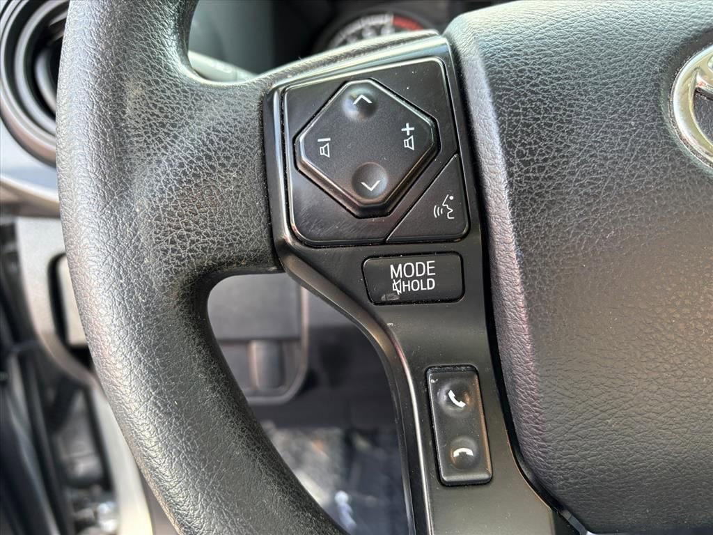 Used 2022 Toyota Tacoma SR image 11