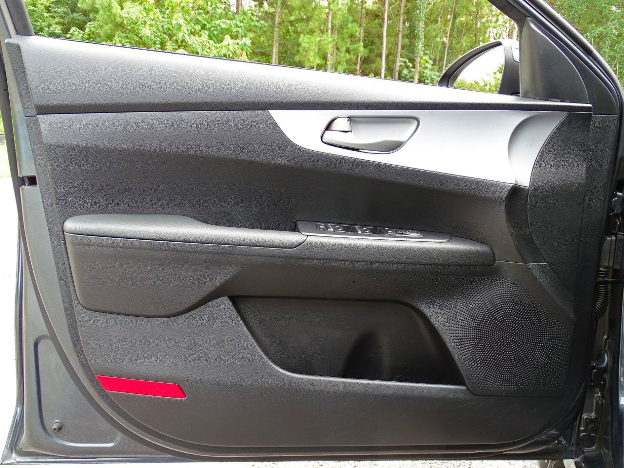 Used 2024 Kia Forte LXS w/ LXS Technology Package FWD image 16