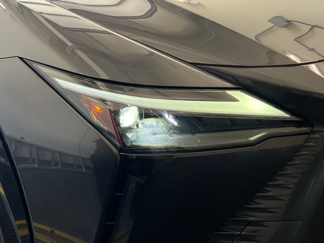 Used 2023 Lexus RZ 450e Premium w/ Accessory Package (Z1) AWD/4WD image 17