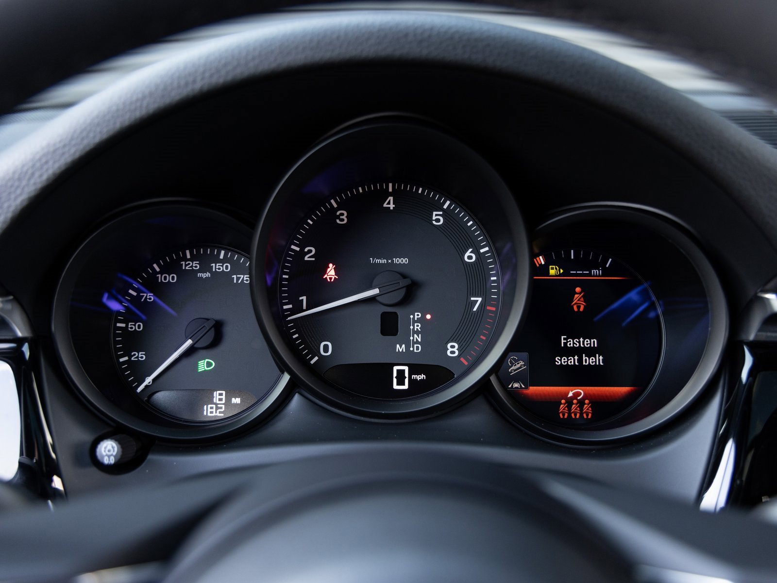 Certified 2026 Porsche Macan image 13