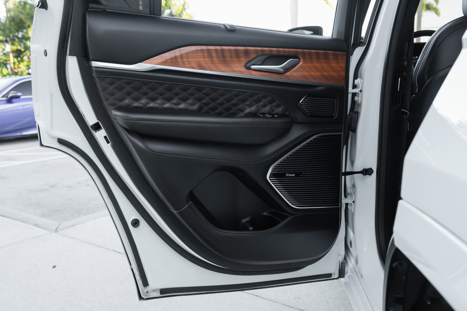 Used 2022 Jeep Grand Cherokee Summit image 35