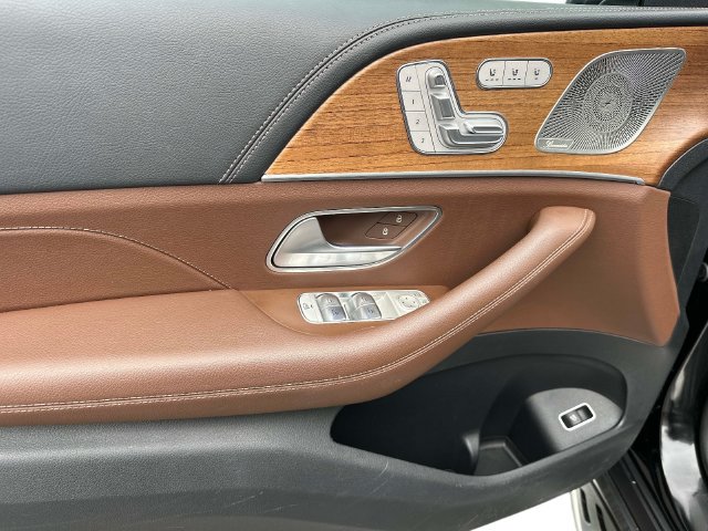 Certified 2024 Mercedes-Benz GLS 450 4MATIC image 16