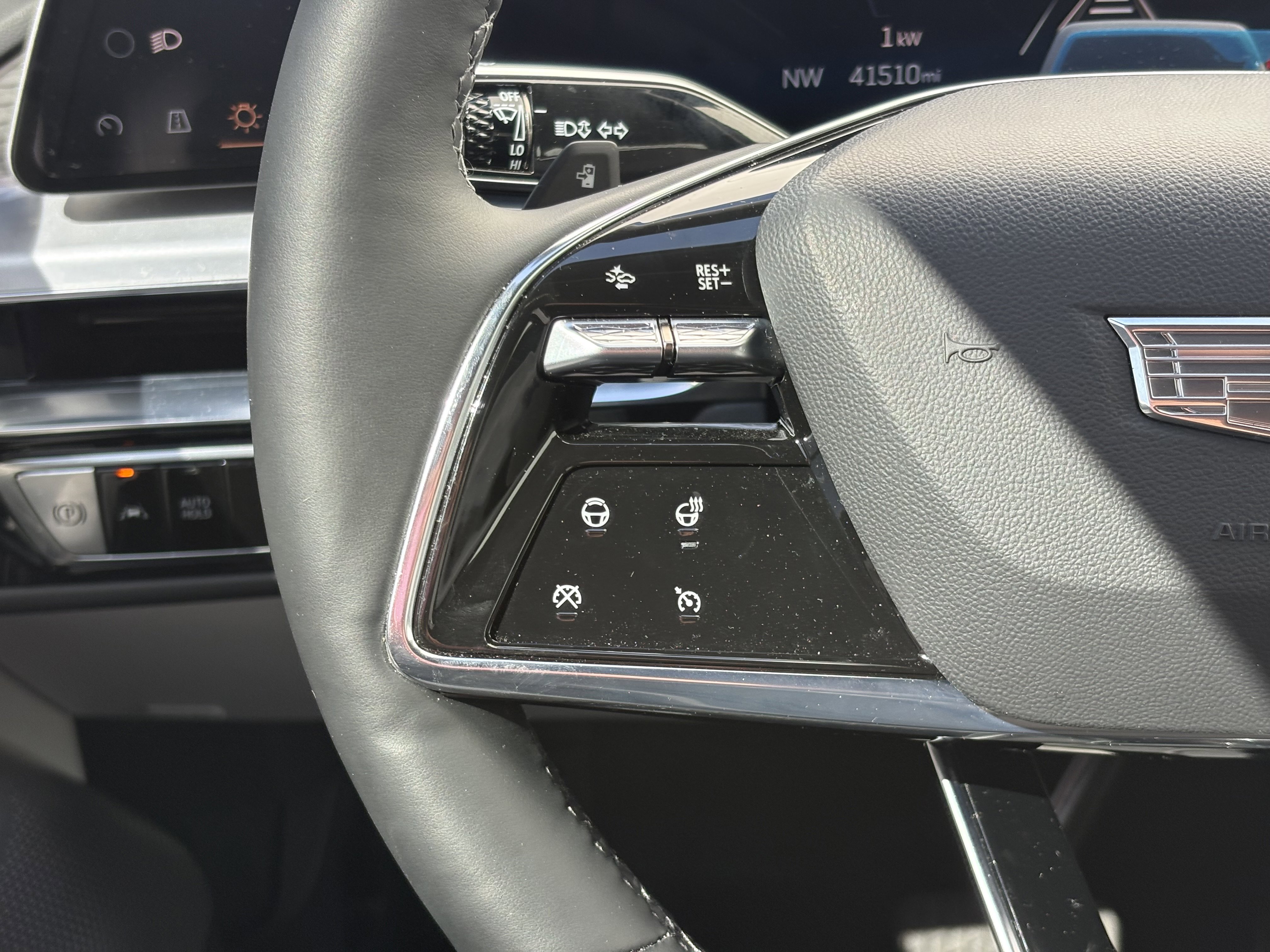 Used 2024 Cadillac Lyriq Luxury image 18