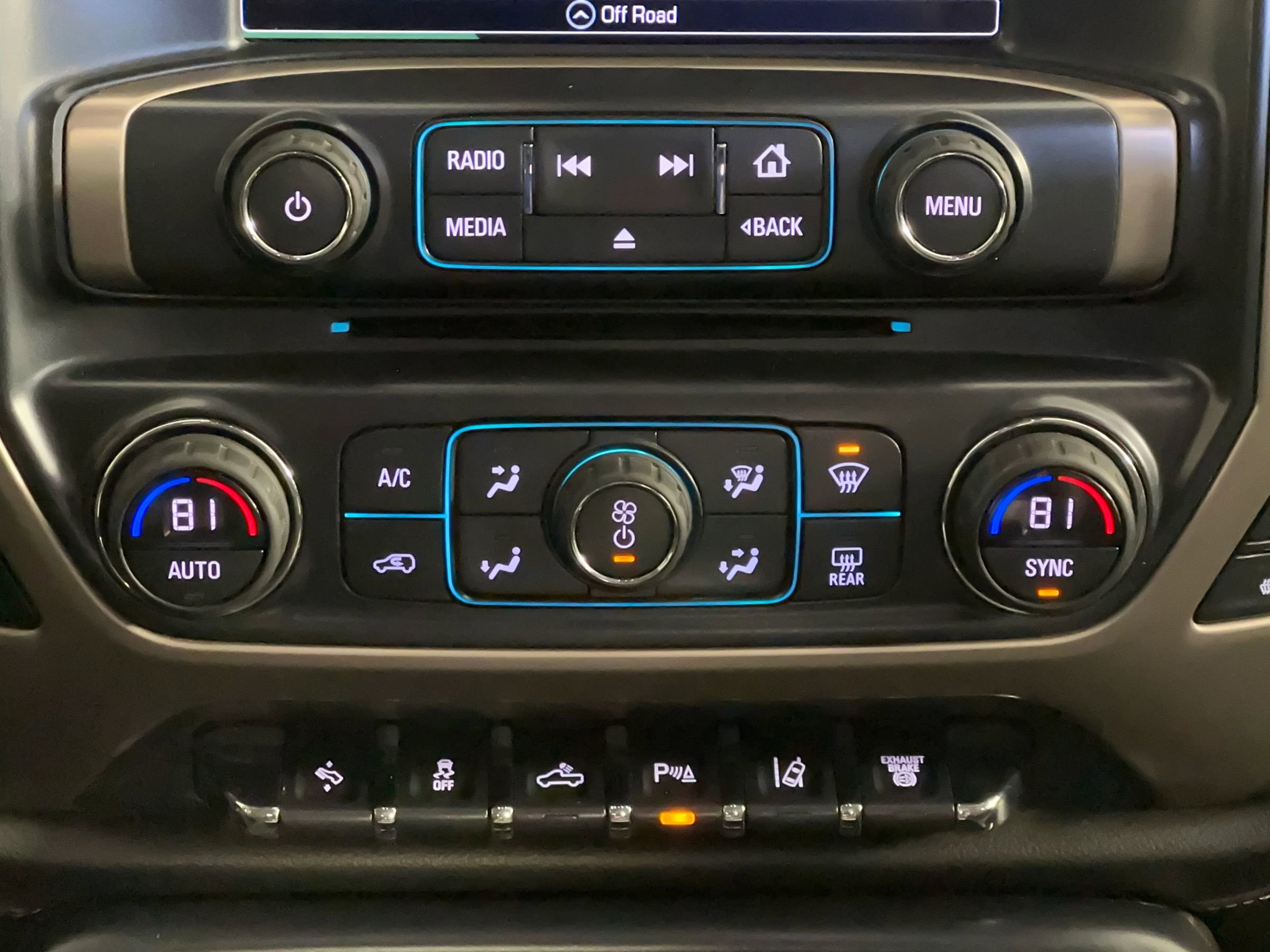 Used 2017 GMC Sierra 3500 Denali image 32