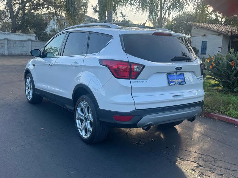 Used 2019 Ford Escape Titanium FWD image 3