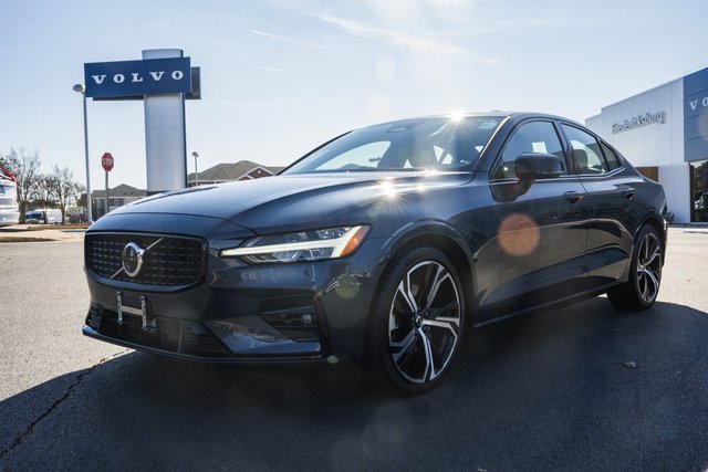 Certified 2024 Volvo S60 B5 Ultimate image 4