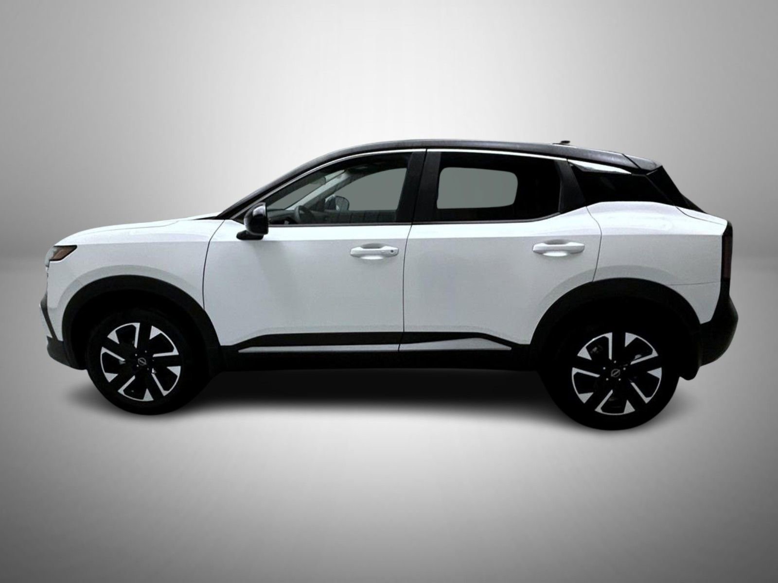 Used 2025 Nissan Kicks SV image 8