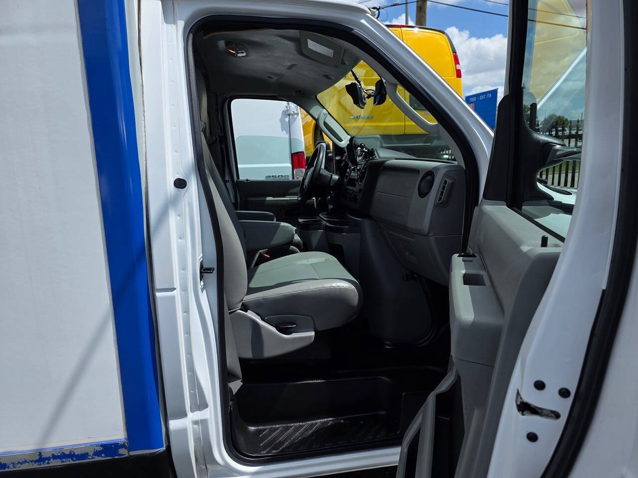 Used 2023 Ford E-350 and Econoline 350 Super Duty w/ Power Windows & Locks Group RWD image 10