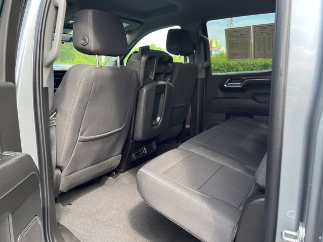 Used 2023 Chevrolet Silverado 1500 LT AWD/4WD image 17