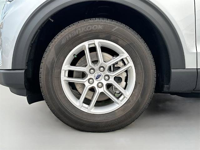 Certified 2025 Ford Explorer Active image 4