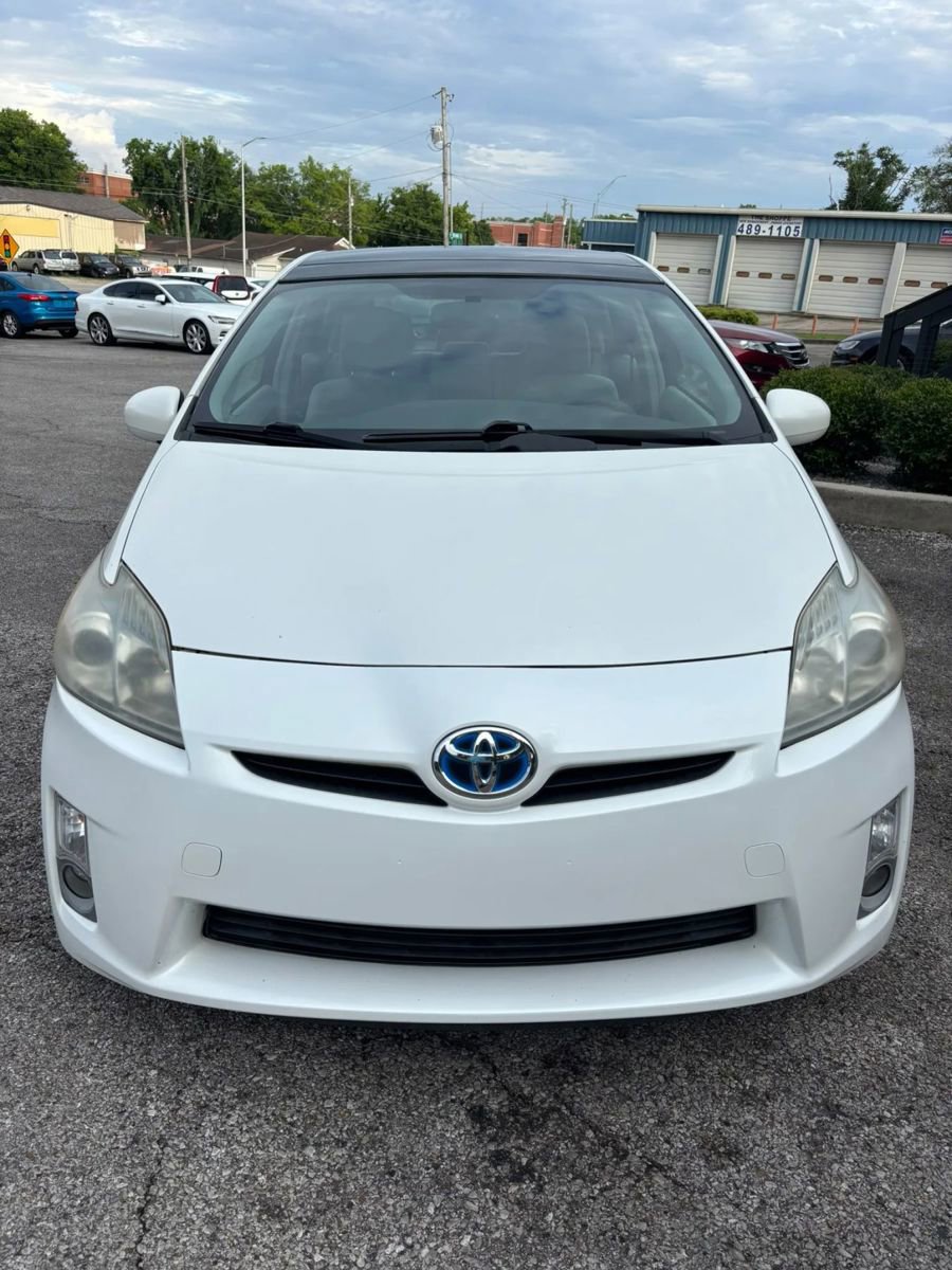 Used 2011 Toyota Prius Three w/ Solar Roof Pkg FWD image 8