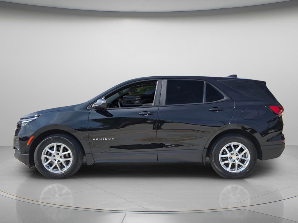 Used 2024 Chevrolet Equinox LS FWD image 3