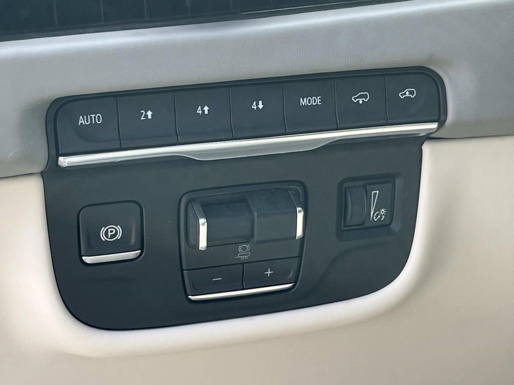 Certified 2025 Cadillac Escalade Sport Platinum image 29