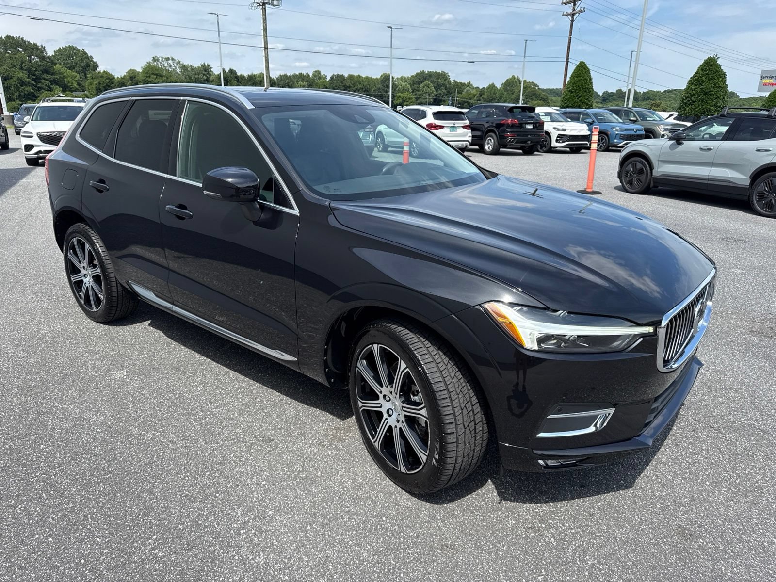 Used 2021 Volvo XC60 T5 Inscription w/ Climate Package AWD/4WD image 3