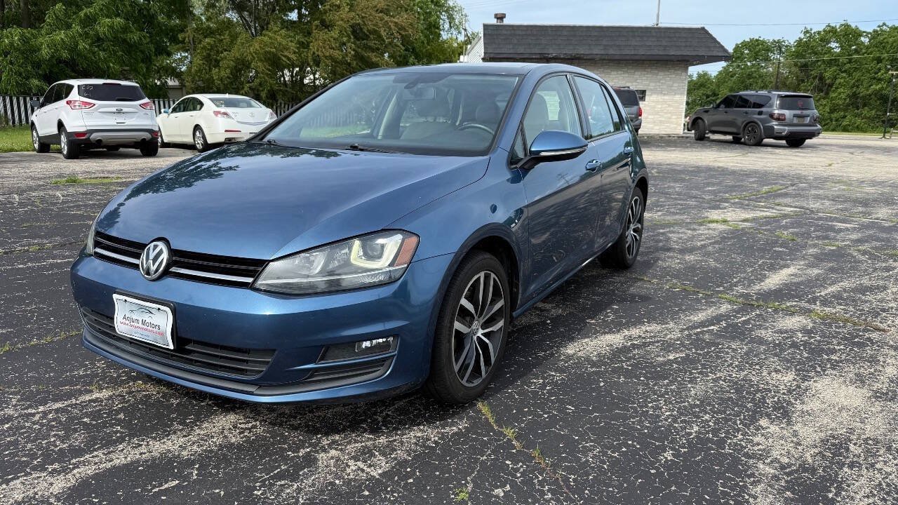 Used 2016 Volkswagen Golf SE w/ Lighting Package FWD image 3
