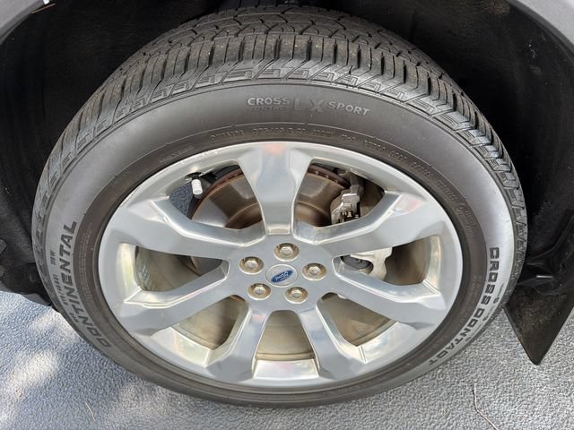 Used 2020 Ford Explorer Platinum w/ Premium Technology Package AWD/4WD image 11