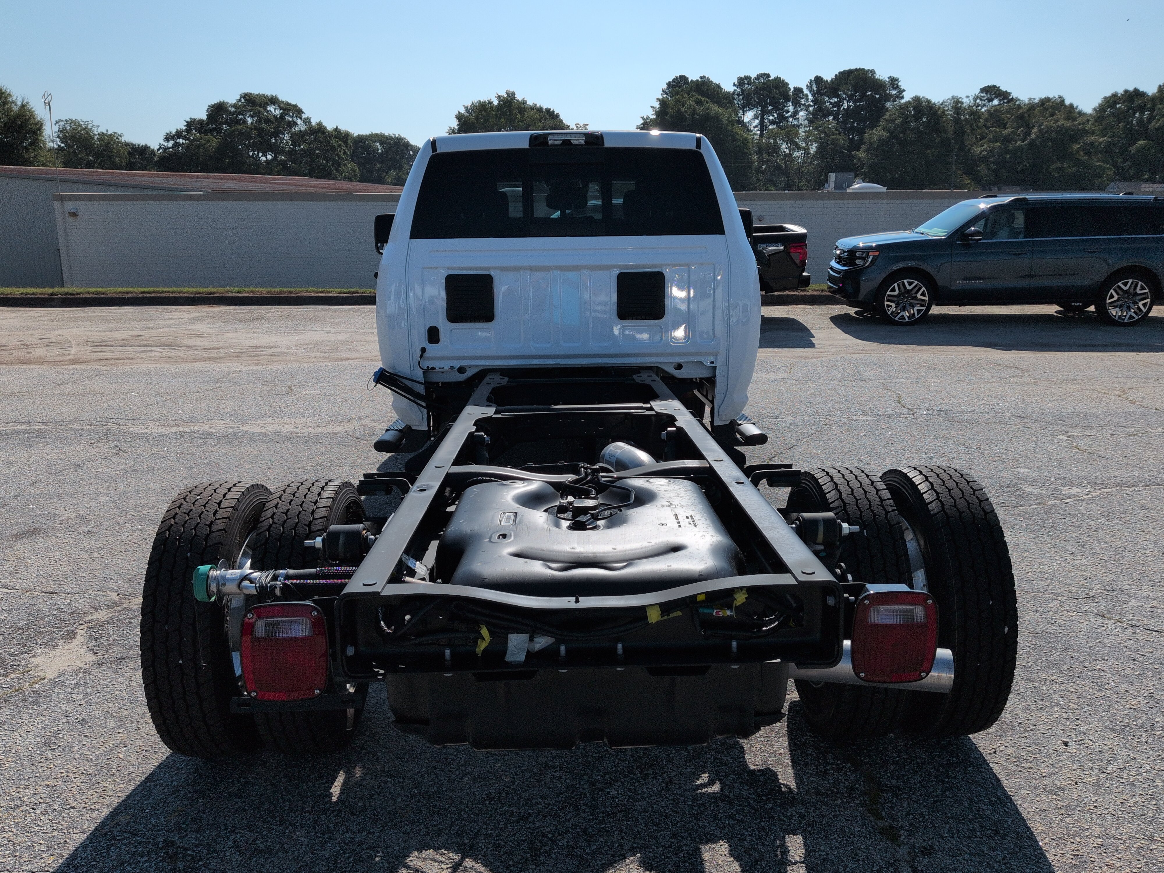 New 2026 RAM 5500 Tradesman AWD/4WD image 4