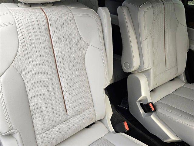 New 2026 Cadillac Vistiq Luxury image 19