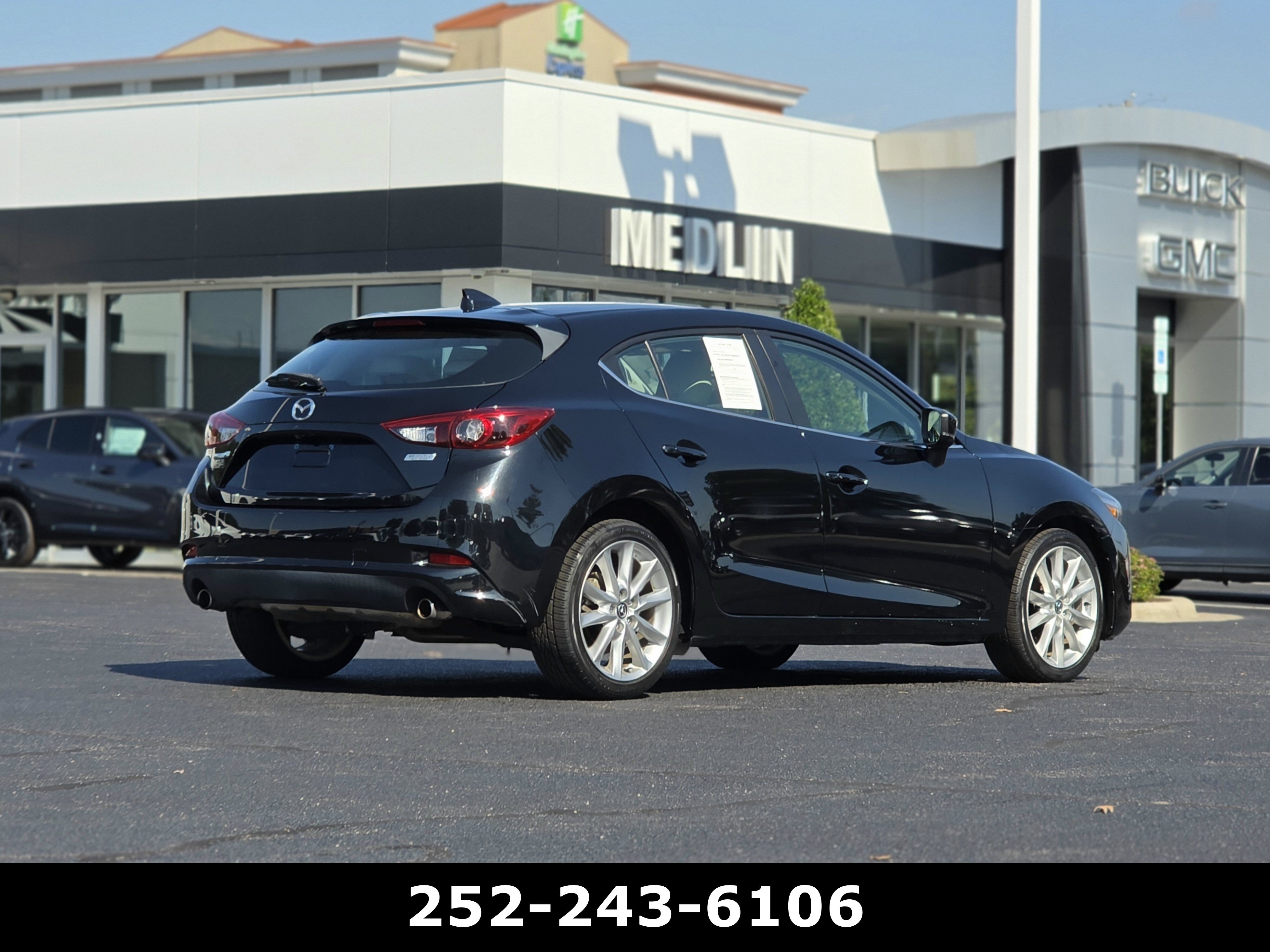 Used 2017 MAZDA MAZDA3 Grand Touring w/ Premium Equipment Package FWD image 7