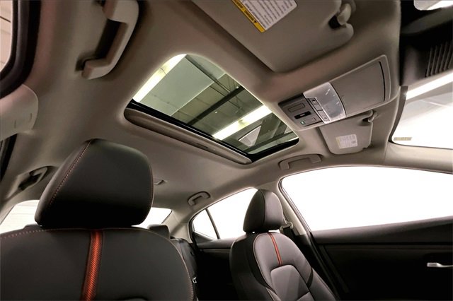 New 2025 Nissan Sentra SR w/ SR Premium Package image 30