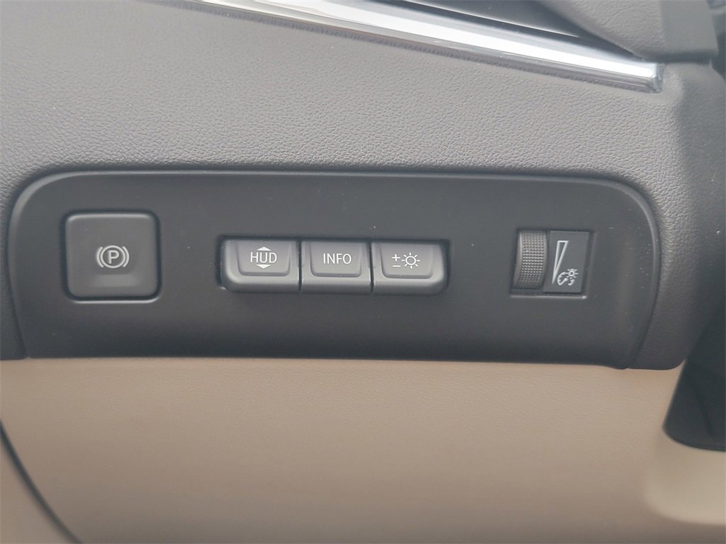 Used 2023 Buick Enclave Avenir w/ Avenir Technology Package image 34