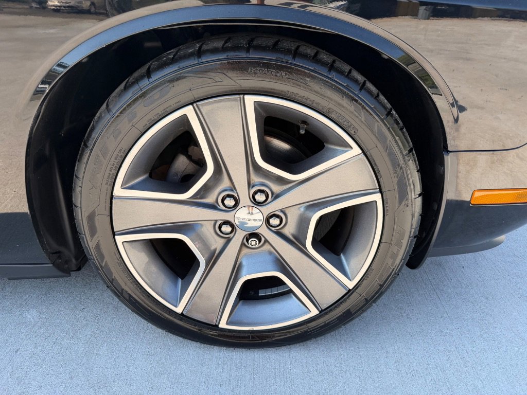 Used 2012 Dodge Challenger R/T image 12