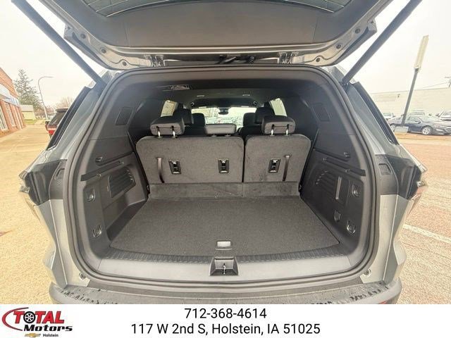 New 2026 Chevrolet Traverse LT w/ Midnight/Sport Edition image 12